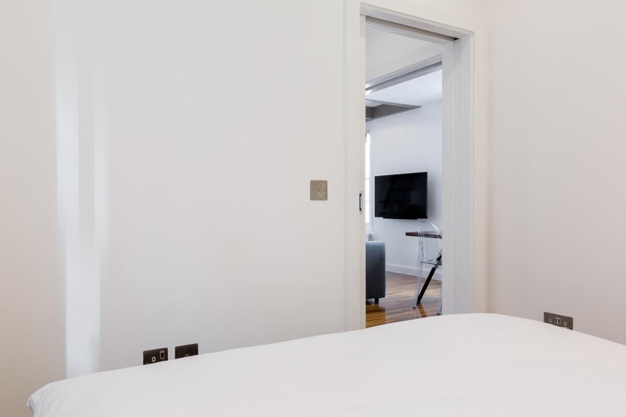 לונדון Spacious 4 Bedrooms Flat In New Oxford Street מראה חיצוני תמונה