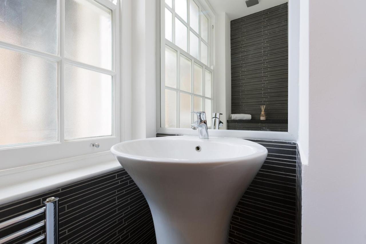 לונדון Spacious 4 Bedrooms Flat In New Oxford Street מראה חיצוני תמונה